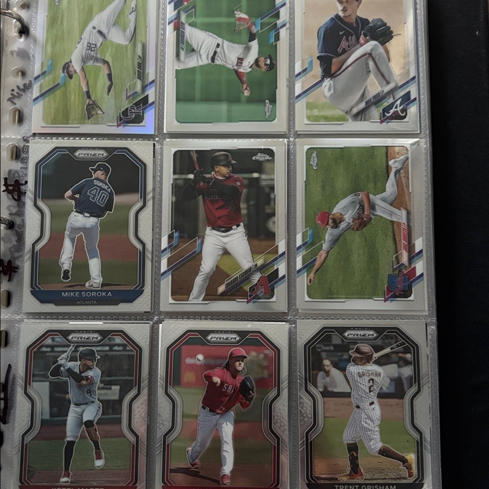 Lot  of 196 -Cards Black Binder of Mix Sport Cards - Picture 11 of 15